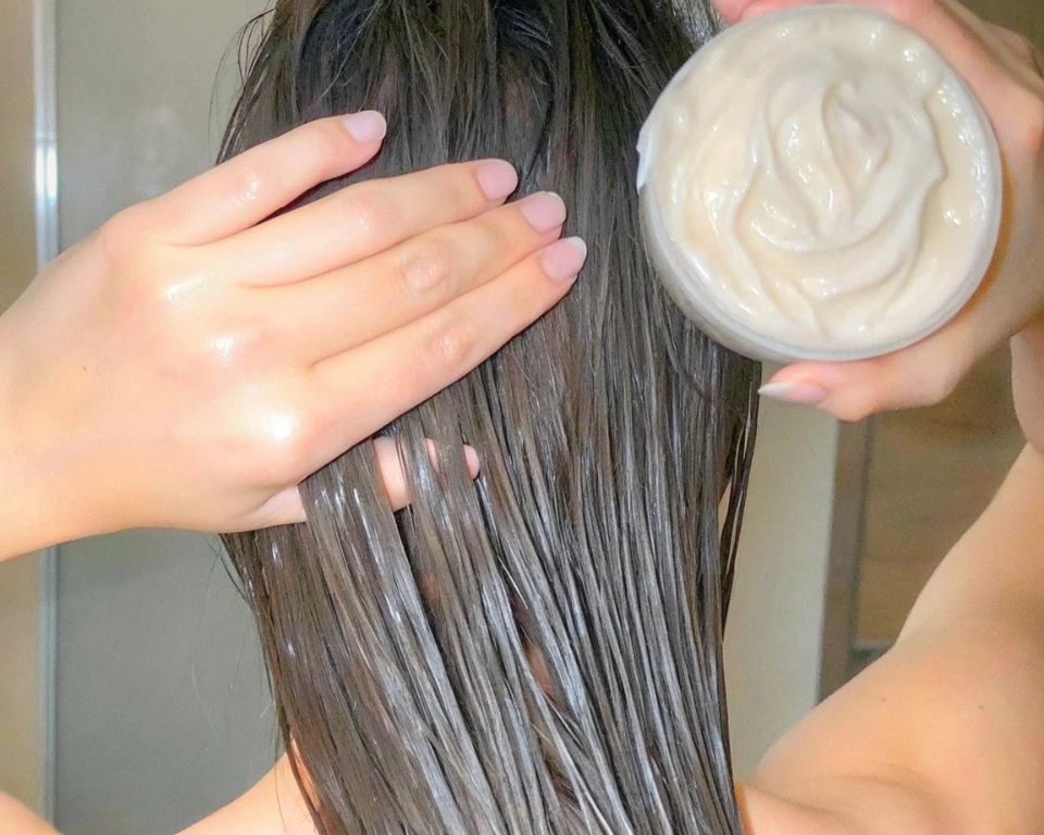 Como Manter o Cabelo Liso Brilhante e Saudável